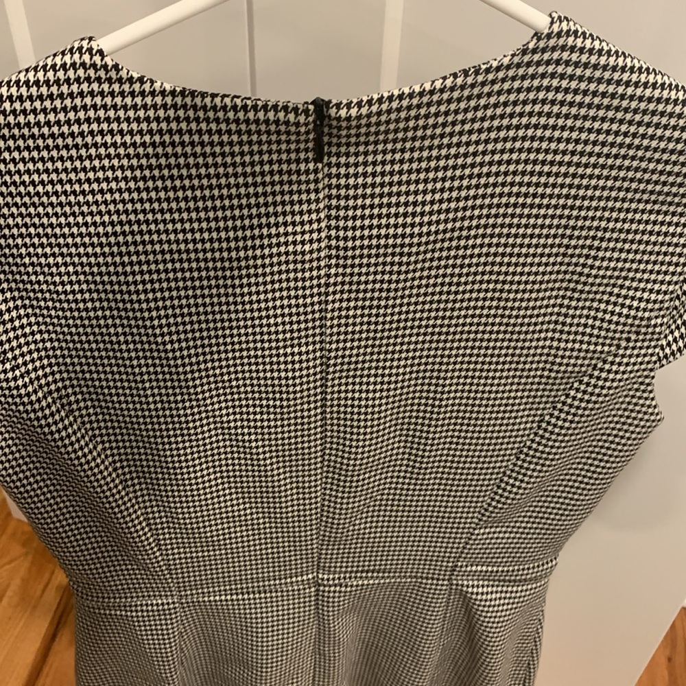 Dress - Picture 6 of 7
